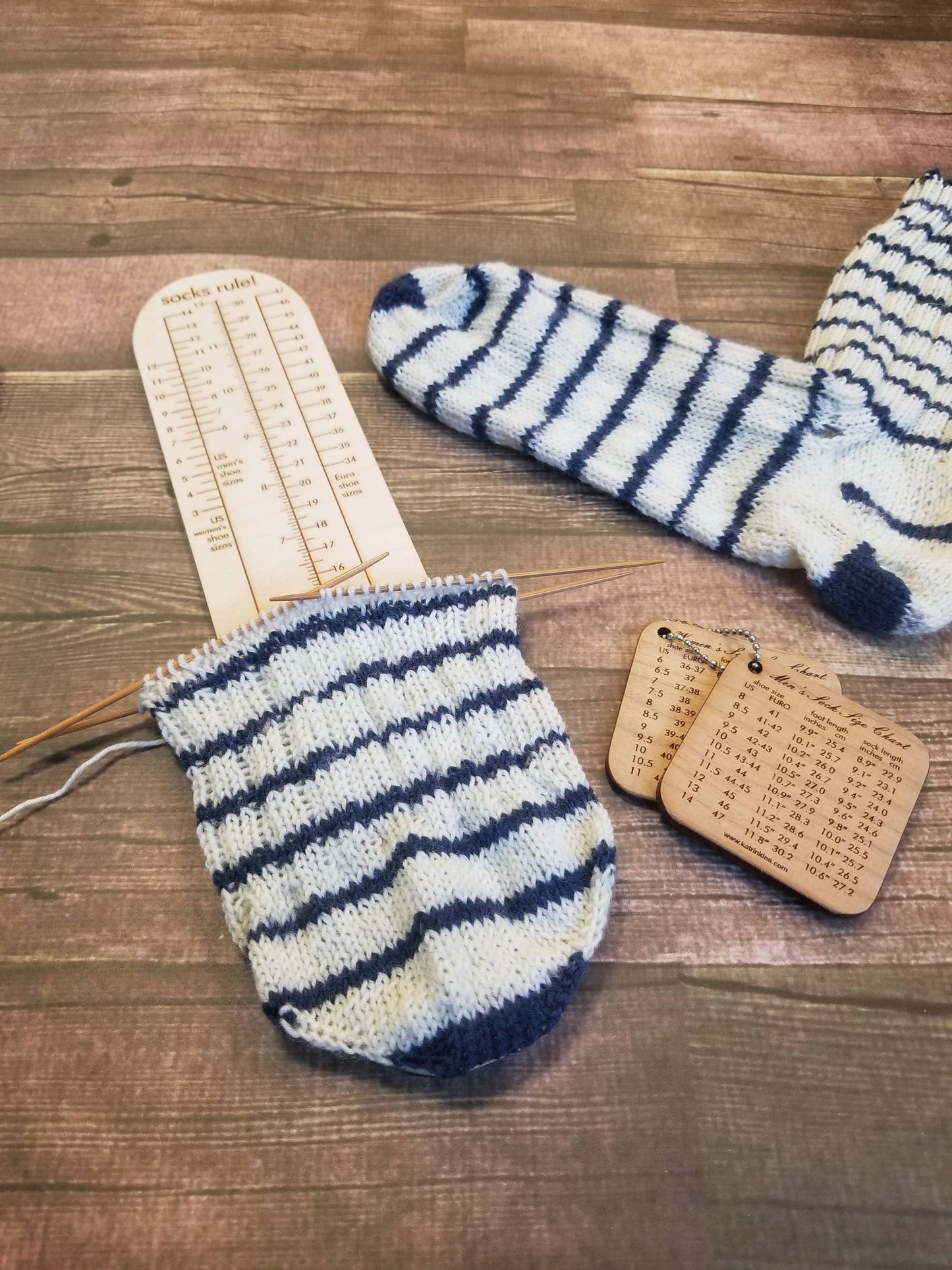 Socks Rule! - Ruler for Measuring Adult Socks