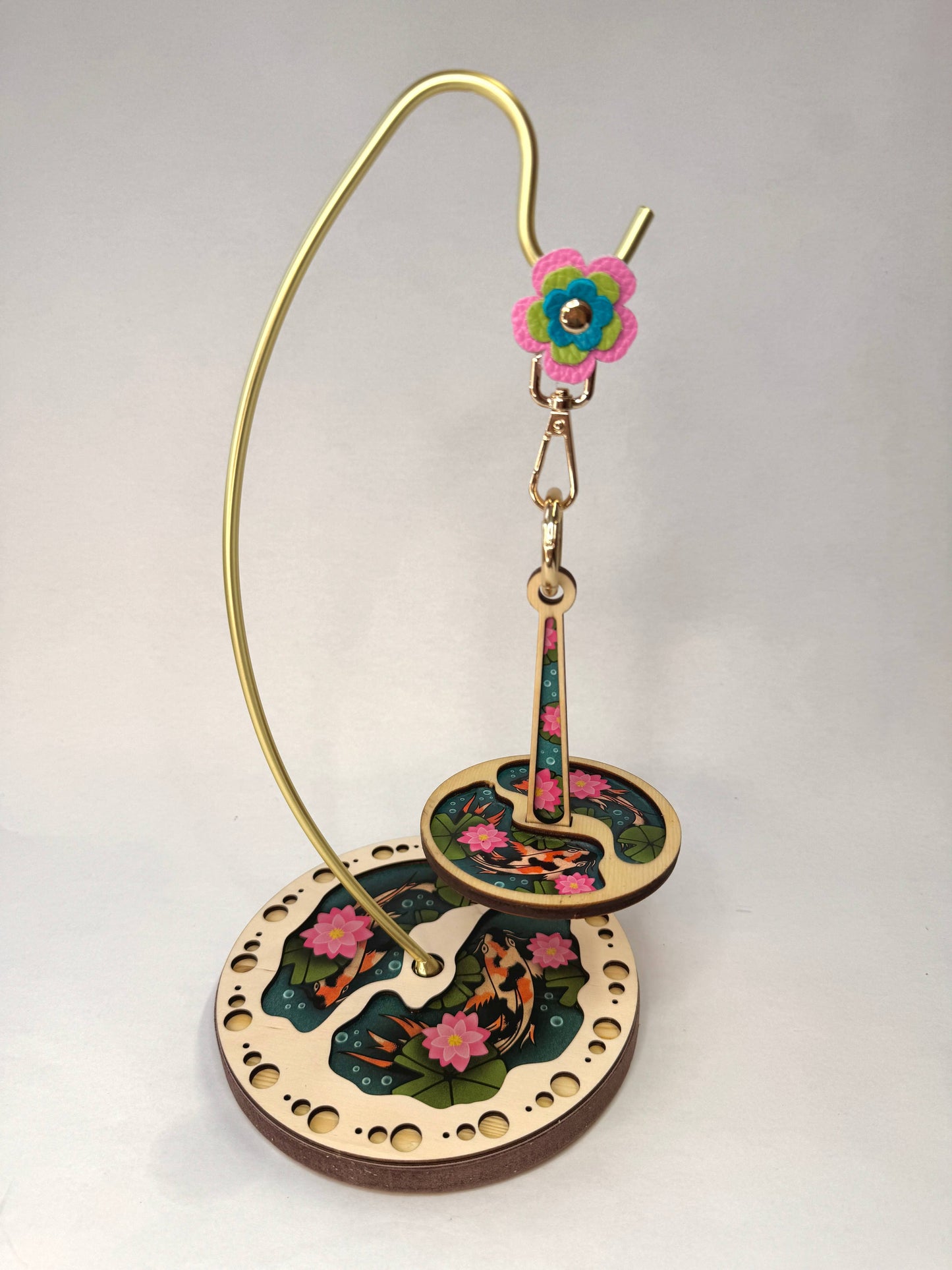 Flow Minder Minder: Handmade Leather Flower