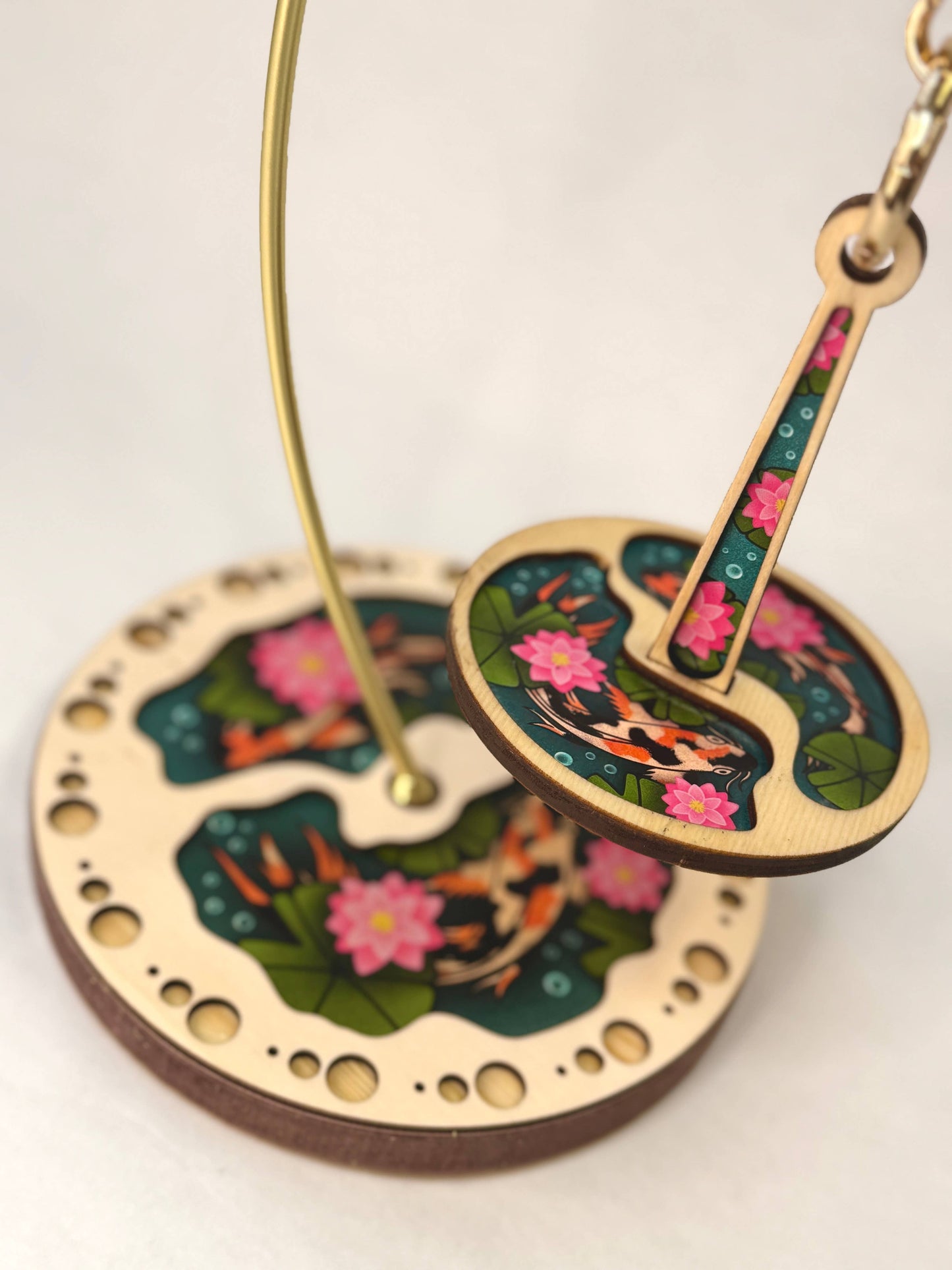 Flow Minder Minder: Handmade Leather Flower