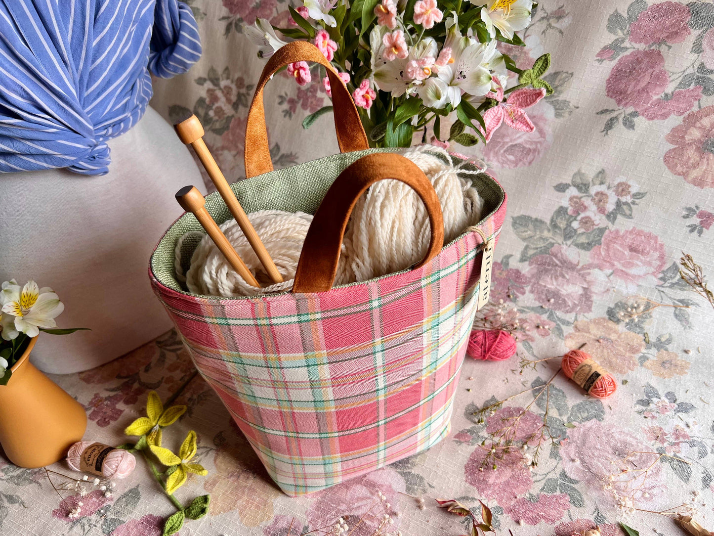 Knitting and Crochet Organizer Project Bag: Bubblegum Hope Basket