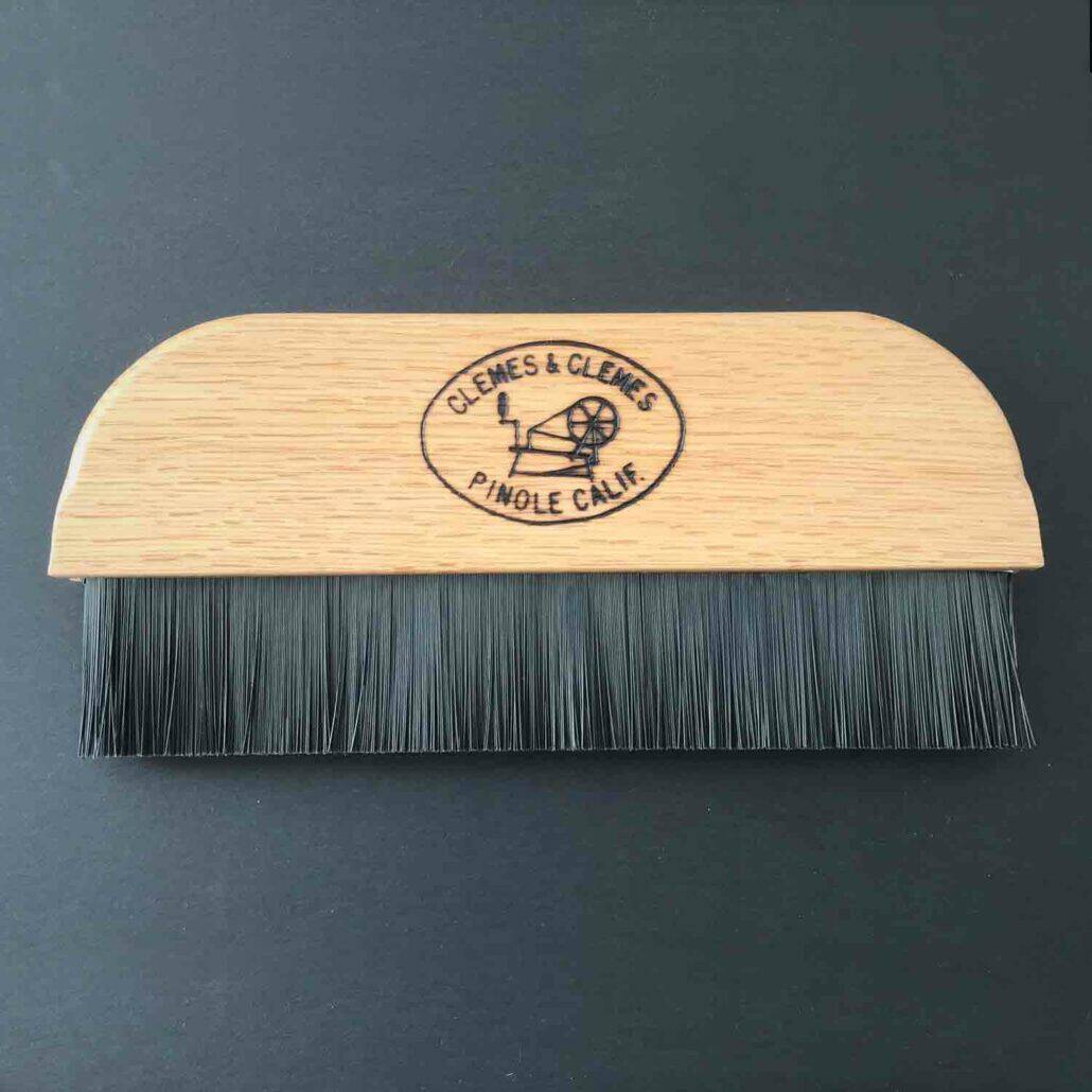 Clemes and Clemes - Packing Brushes
