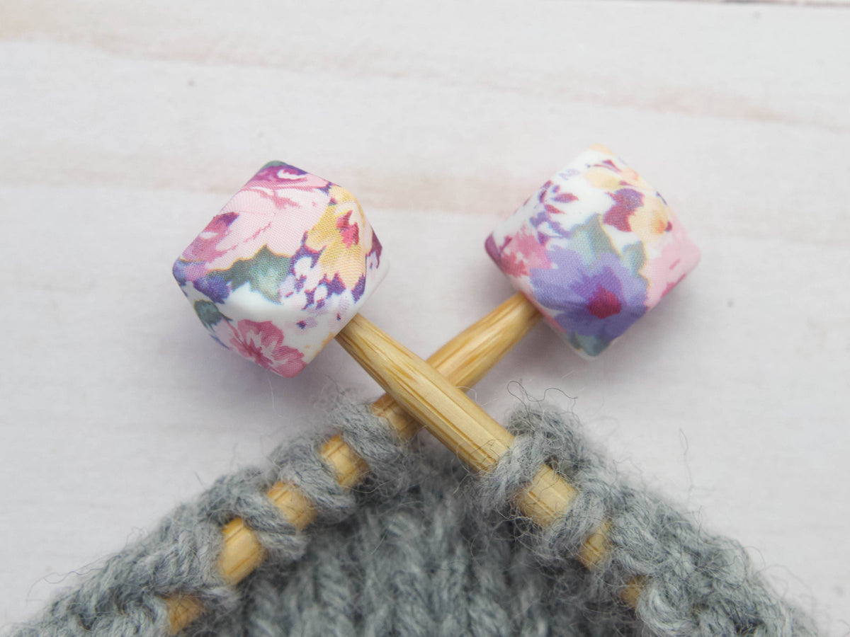 Mauve Floral Hexagon | Topes de puntos (Stitch Stoppers) para tejer de Fox & Pine Stitches