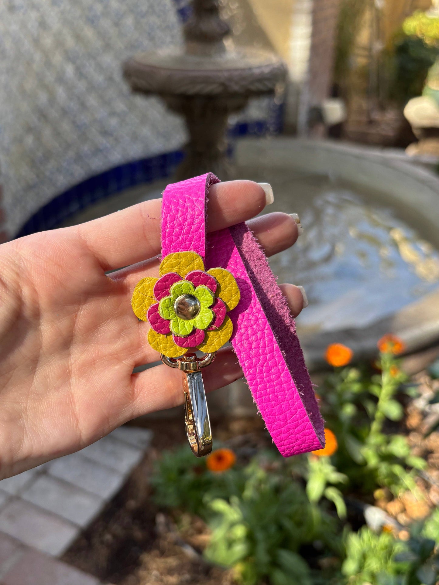 Flower Power! Phone Wristlet: Green