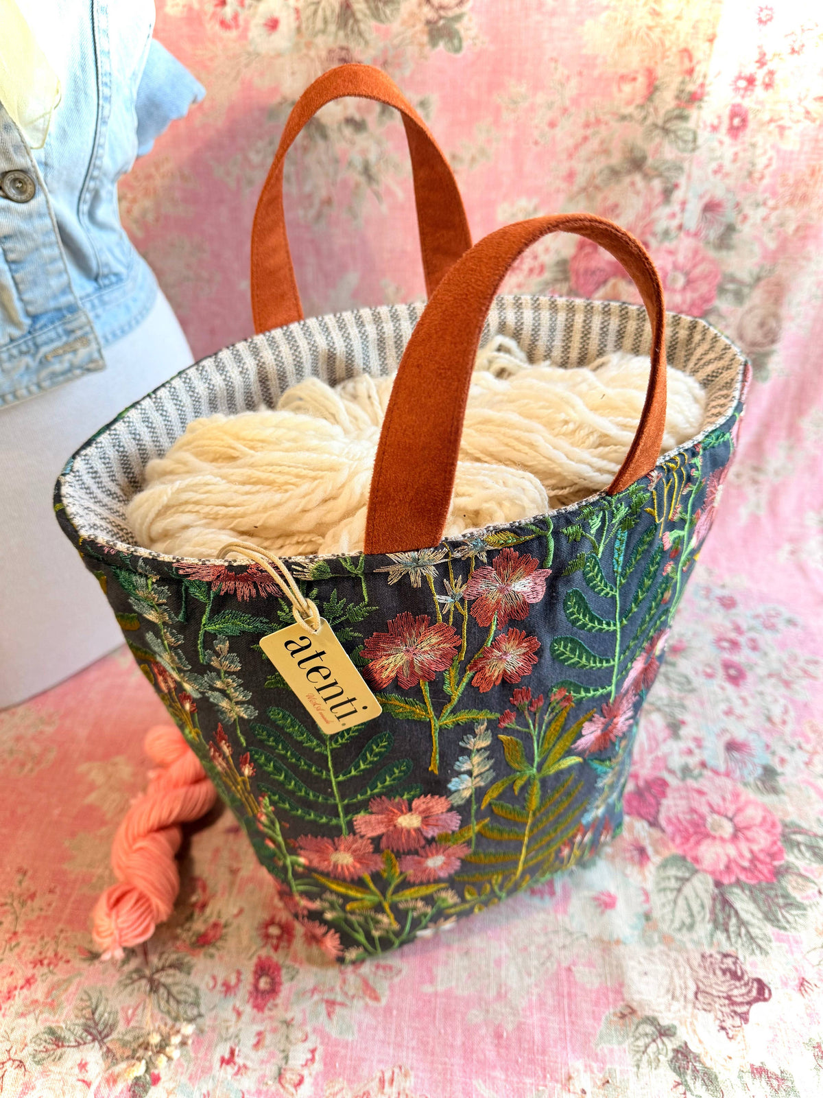Meadow Hope Basket de Atenti