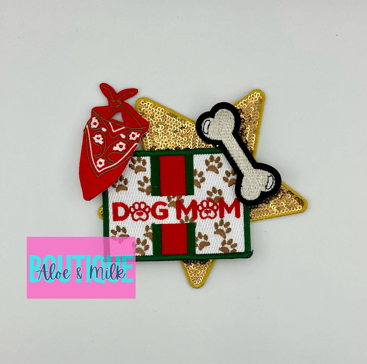 Dog Mom Pucci/Gucci, parche de patitas, parche de mamá perruna, parche de perro de Aloe and Milk Boutique