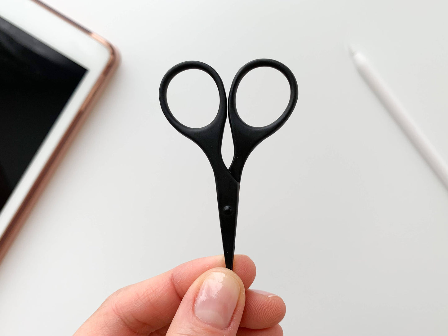 Small needlecraft scissors, tiny embroidery scissors: Mint