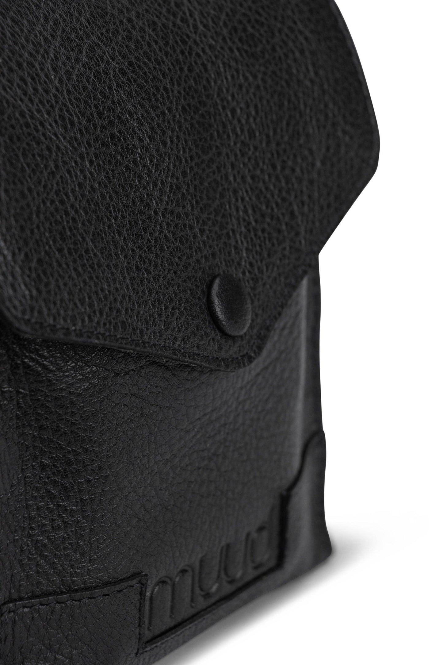 Betina Etui: Black / One size