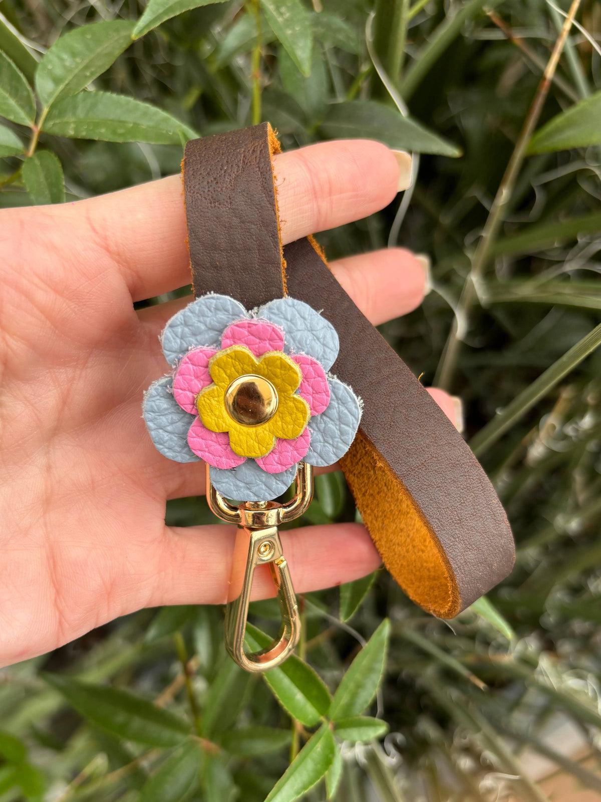 Correa de muñeca para teléfono Flower Power!: Iridescent de Lemonwood