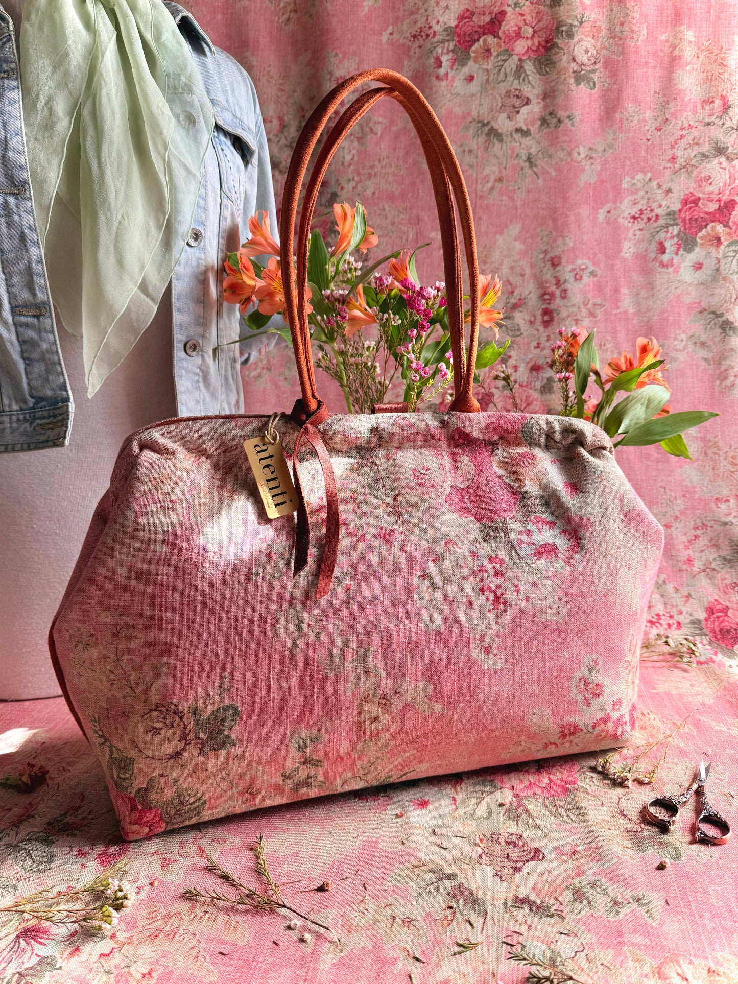 Rosewood Pioneer, Atenti USA Handmade, Floral Mary Poppins Snap Frame Bag