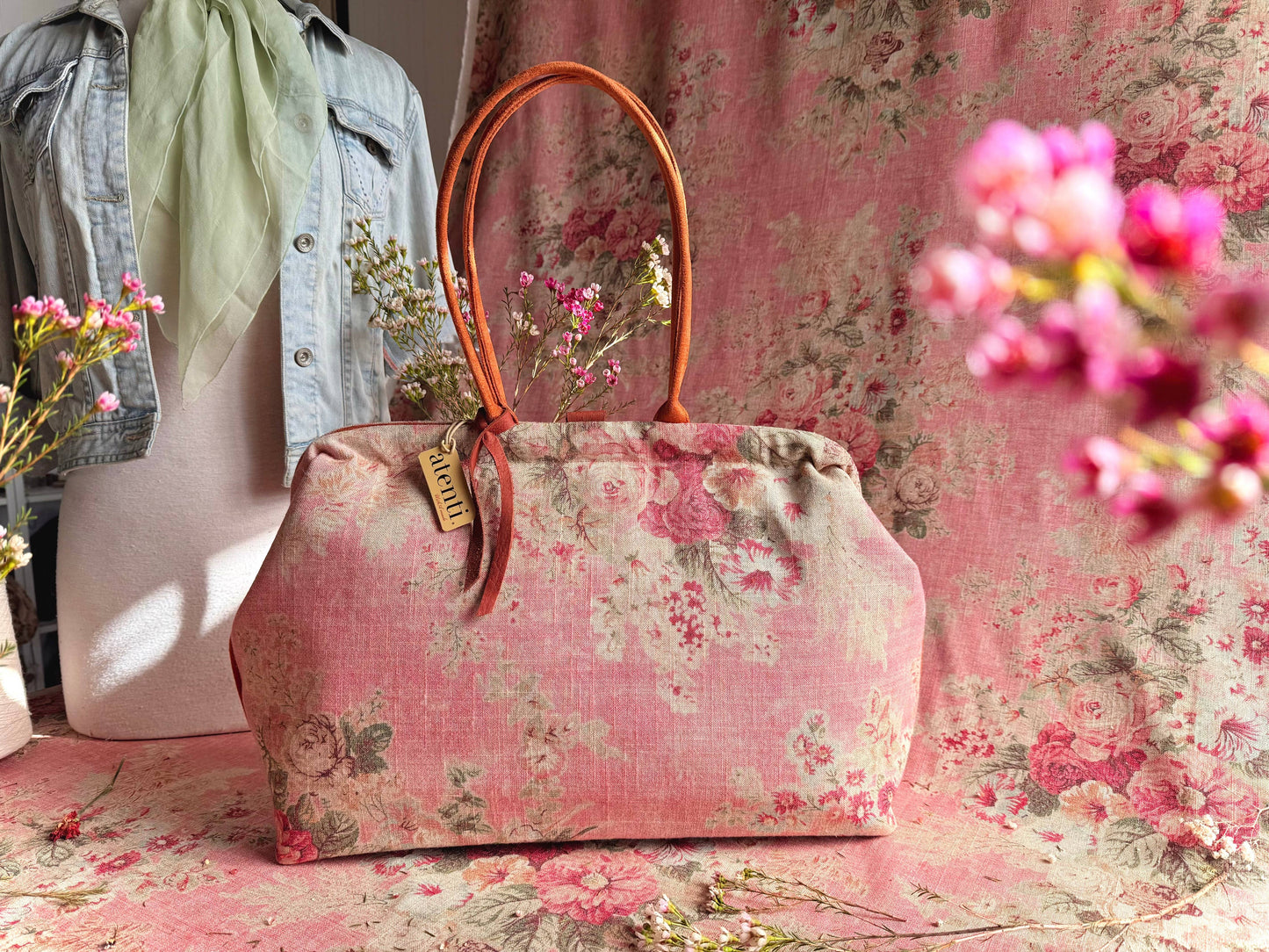Rosewood Pioneer, Atenti USA Handmade, Floral Mary Poppins Snap Frame Bag
