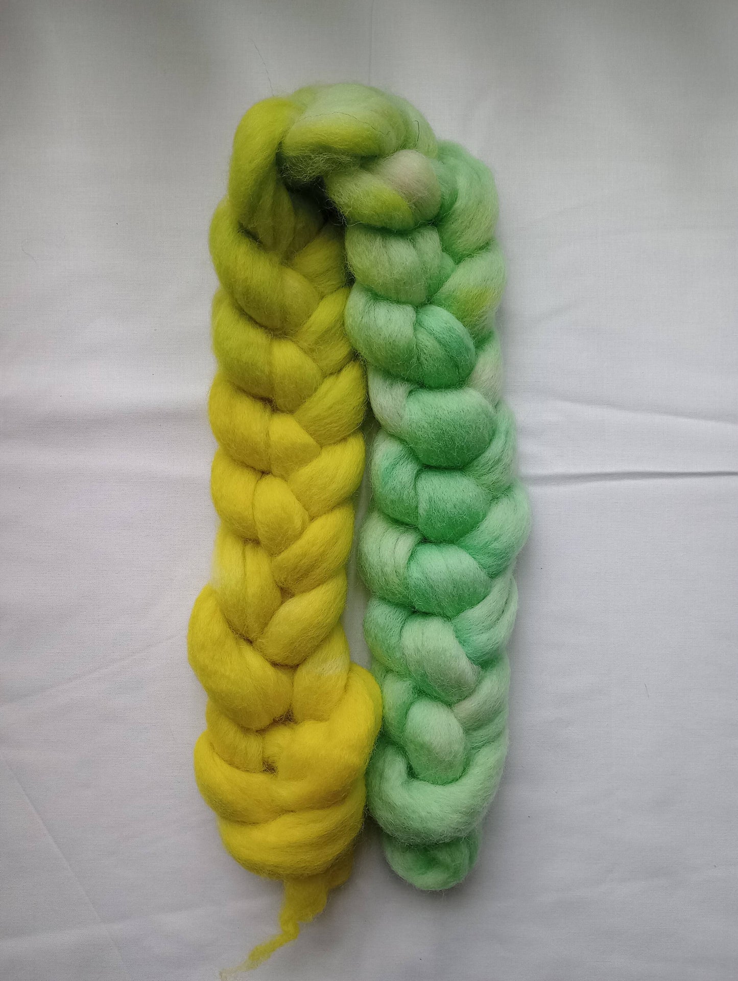Hand Dyed Roving - Kent Romney - 100 gram Braids