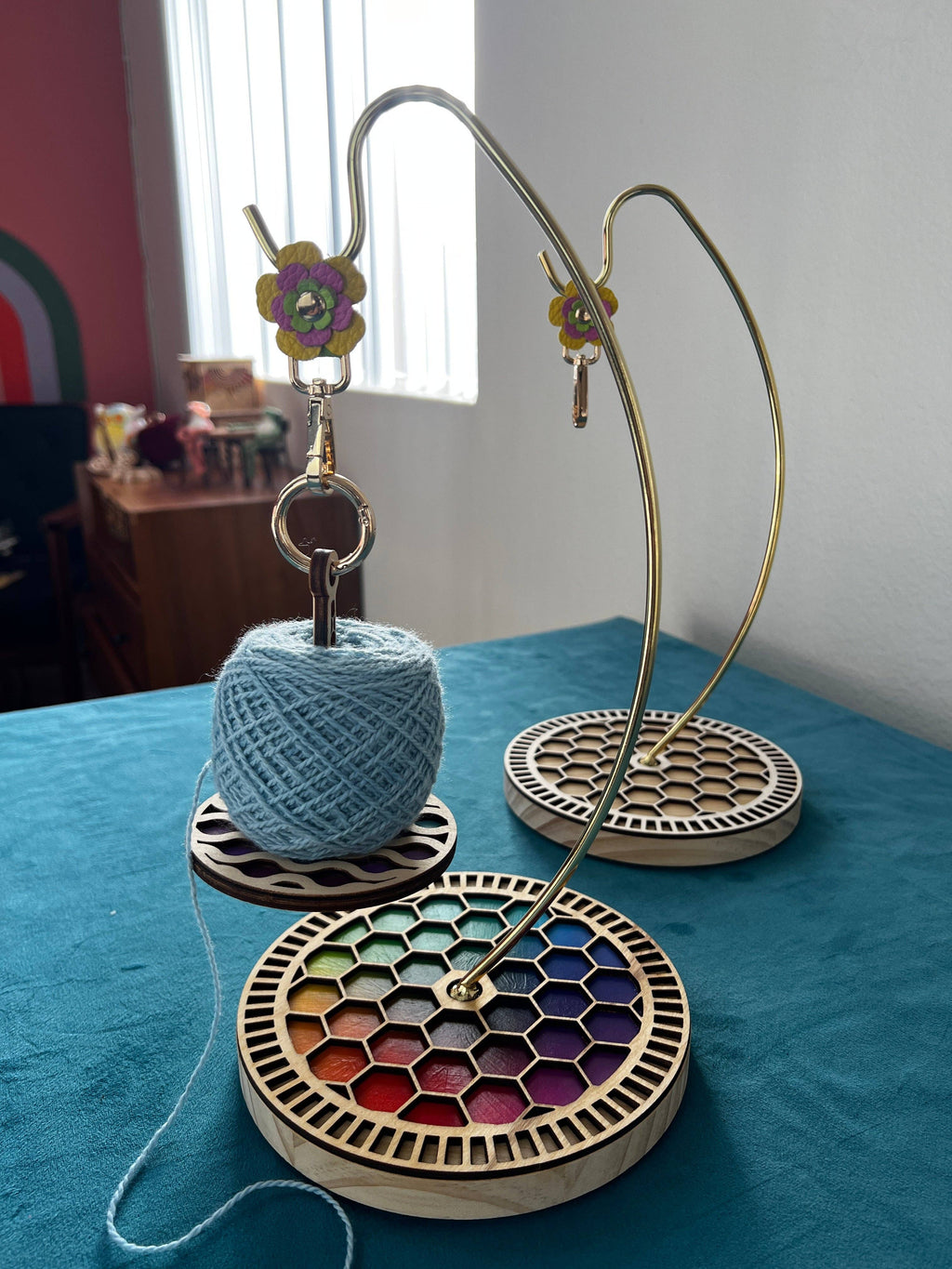 The Minder Minder: Rainbow de Lemonwood