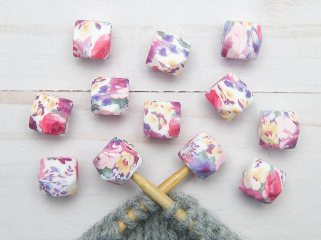 Mauve Floral Hexagon | Topes de puntos (Stitch Stoppers) para tejer de Fox & Pine Stitches