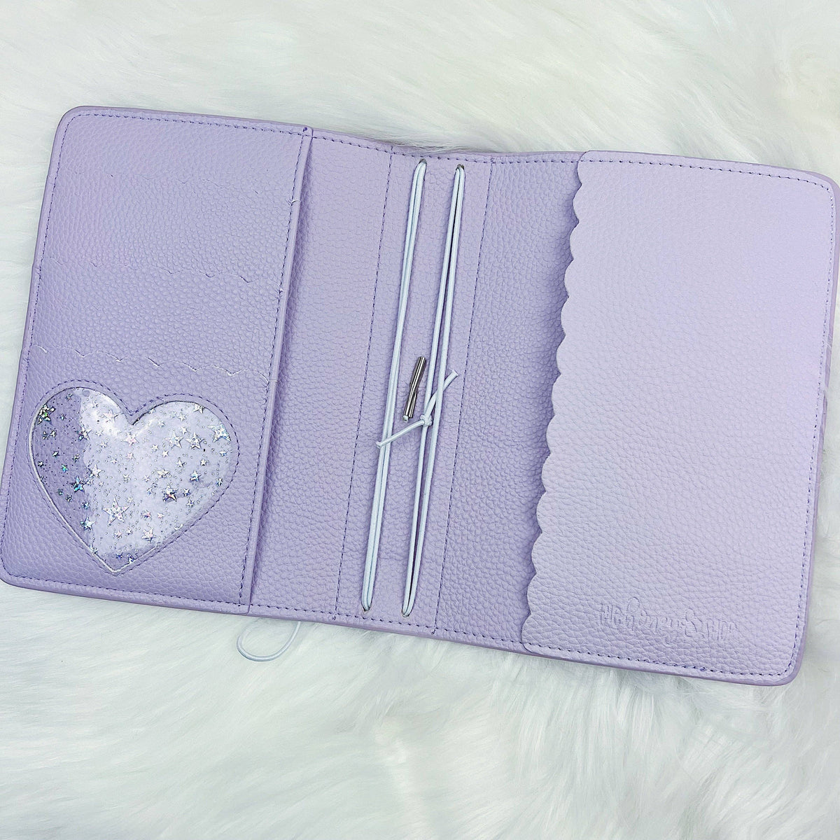 Cuaderno de viaje (Traveler's Notebook) BEE-6 Pastel Lilac | Para repuestos y cuadernos de 5 x 7 in (13 x 18 cm) de The HoneyBShop