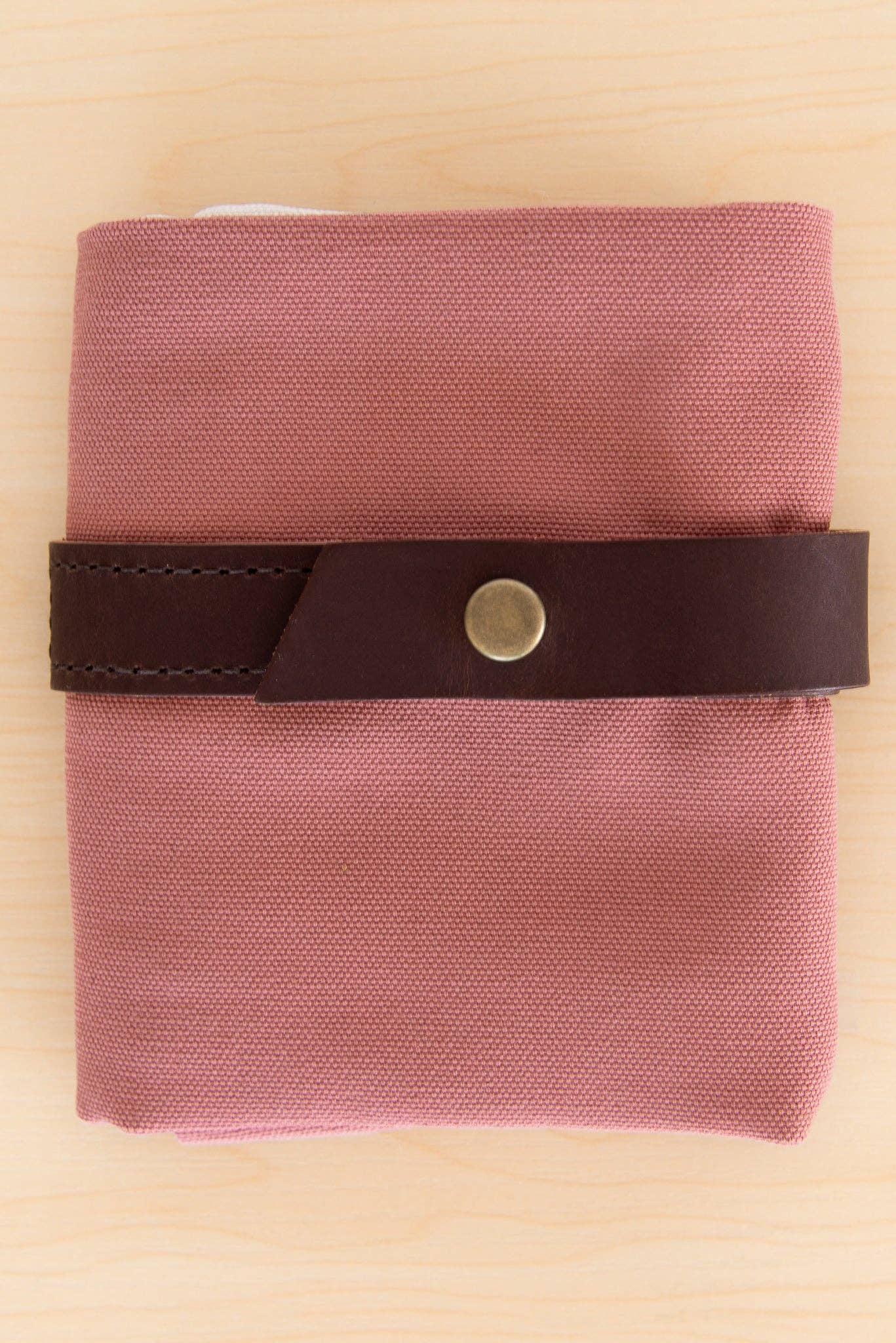 Standard canvas interchangeable needle case: Camel