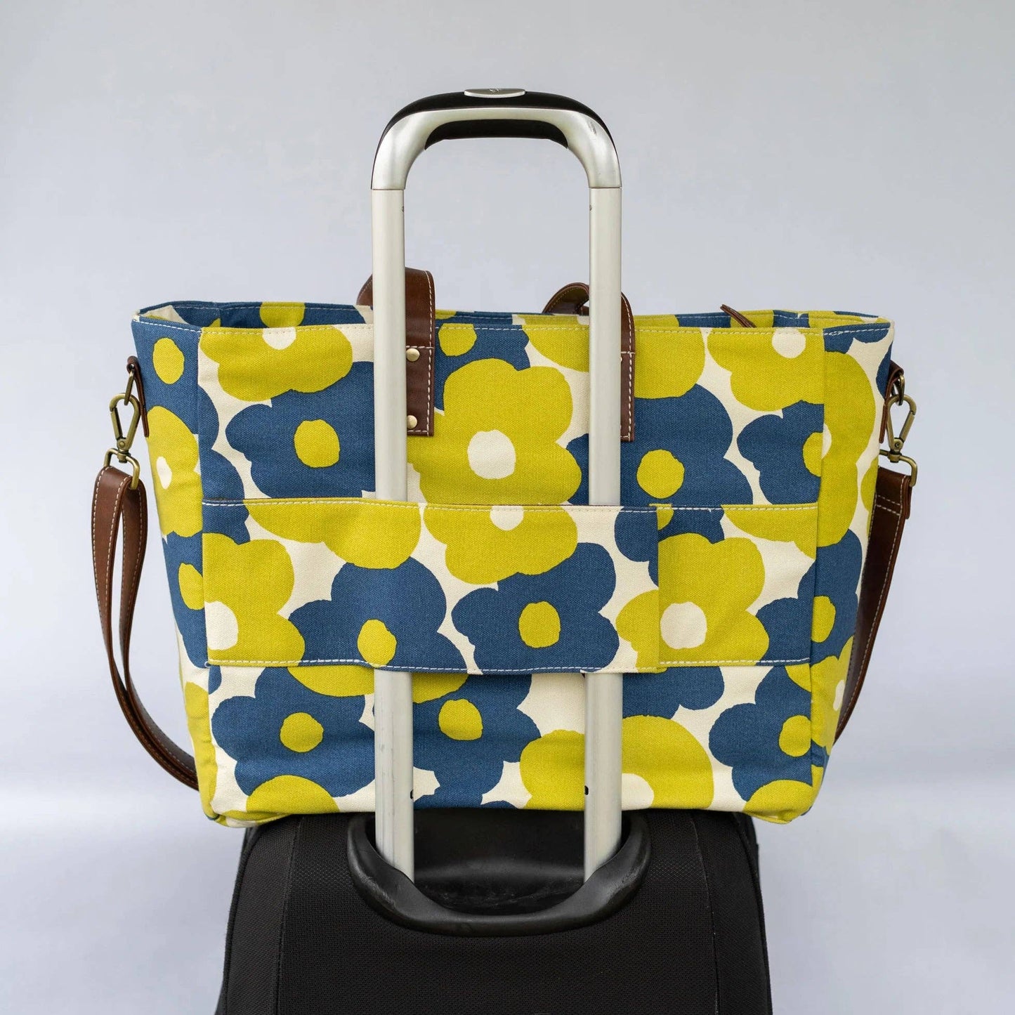Essential Tote, Waxed Ash