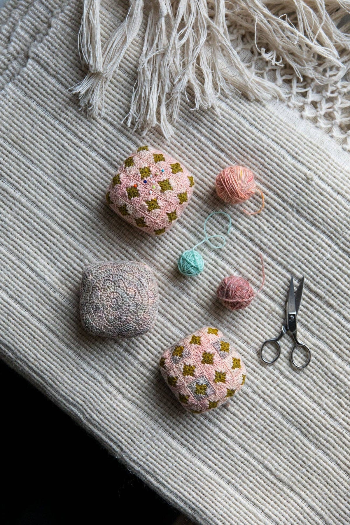 52 Weeks of Scrap Yarn: Projects for Crafters de Laine Publishing