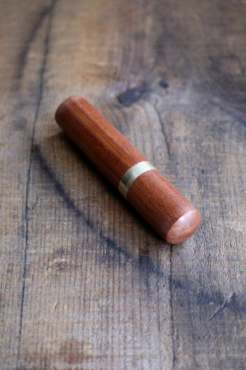 Estuche de madera para agujas de NNK Press