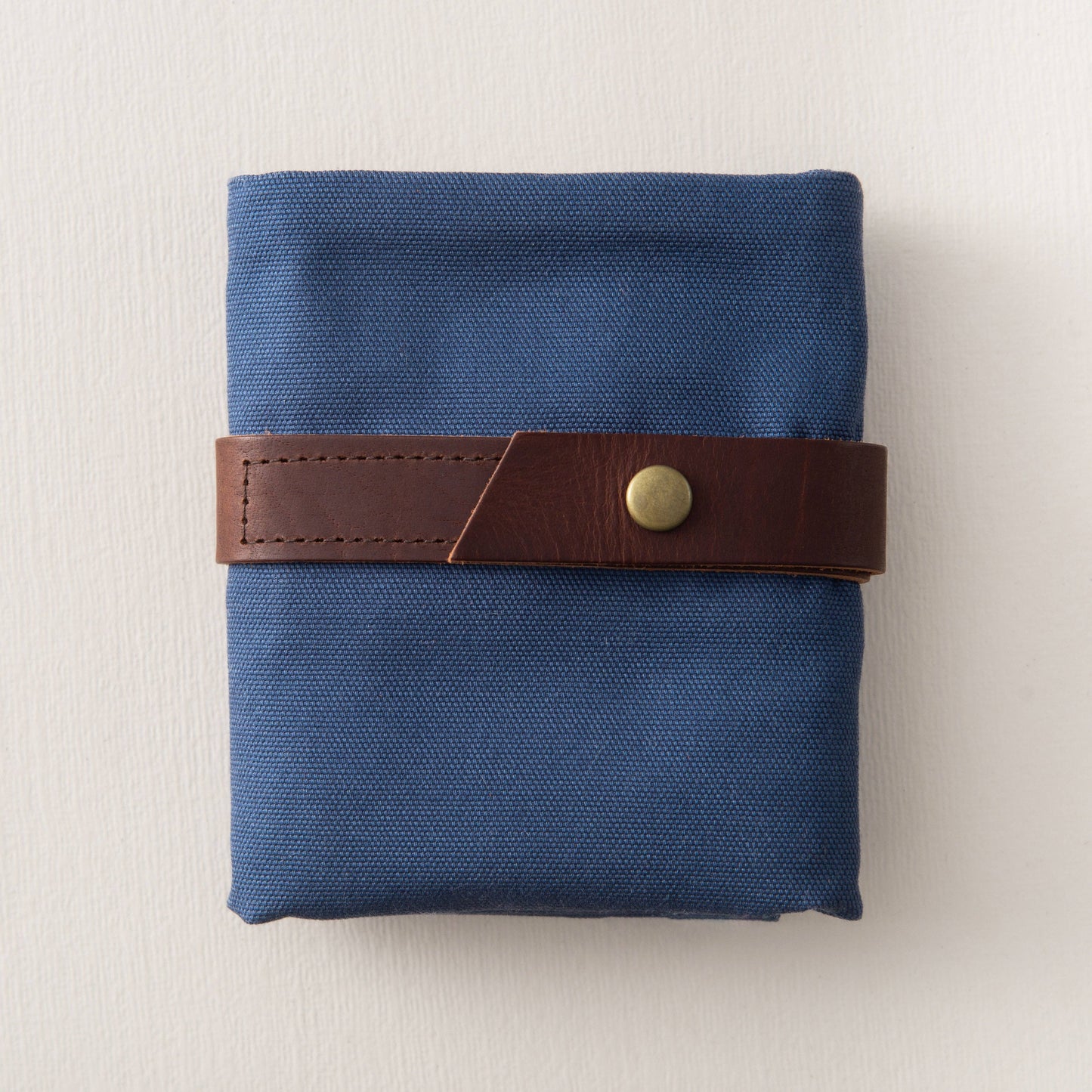 Standard canvas interchangeable needle case: Camel