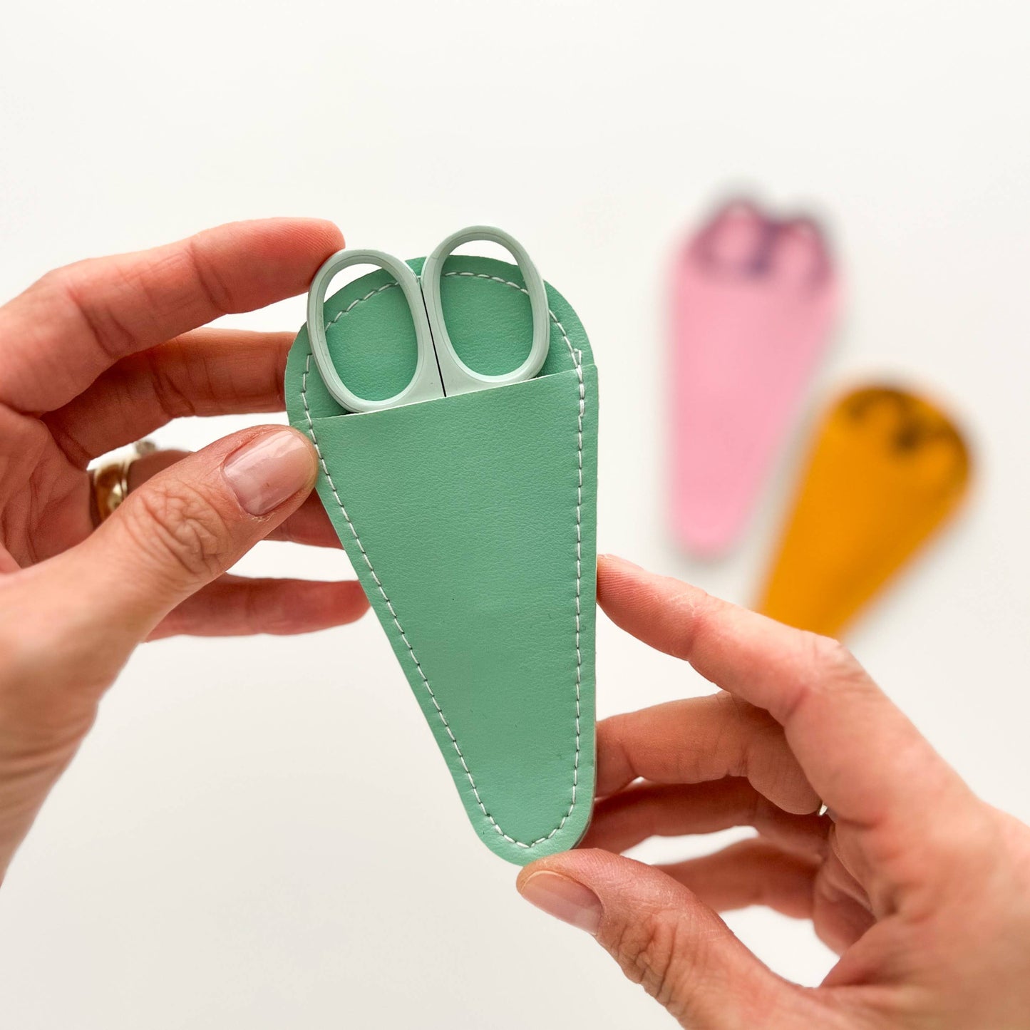 Scissors sheaths, small scissors case, leather sleeve