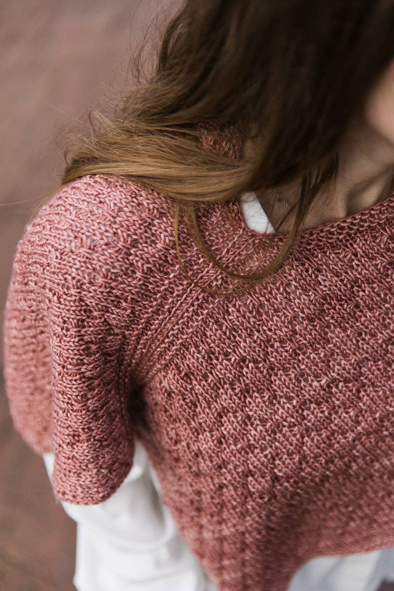 Soothing Stitches: Knits for a Quiet Mind: inglés / tapa blanda de Laine Publishing