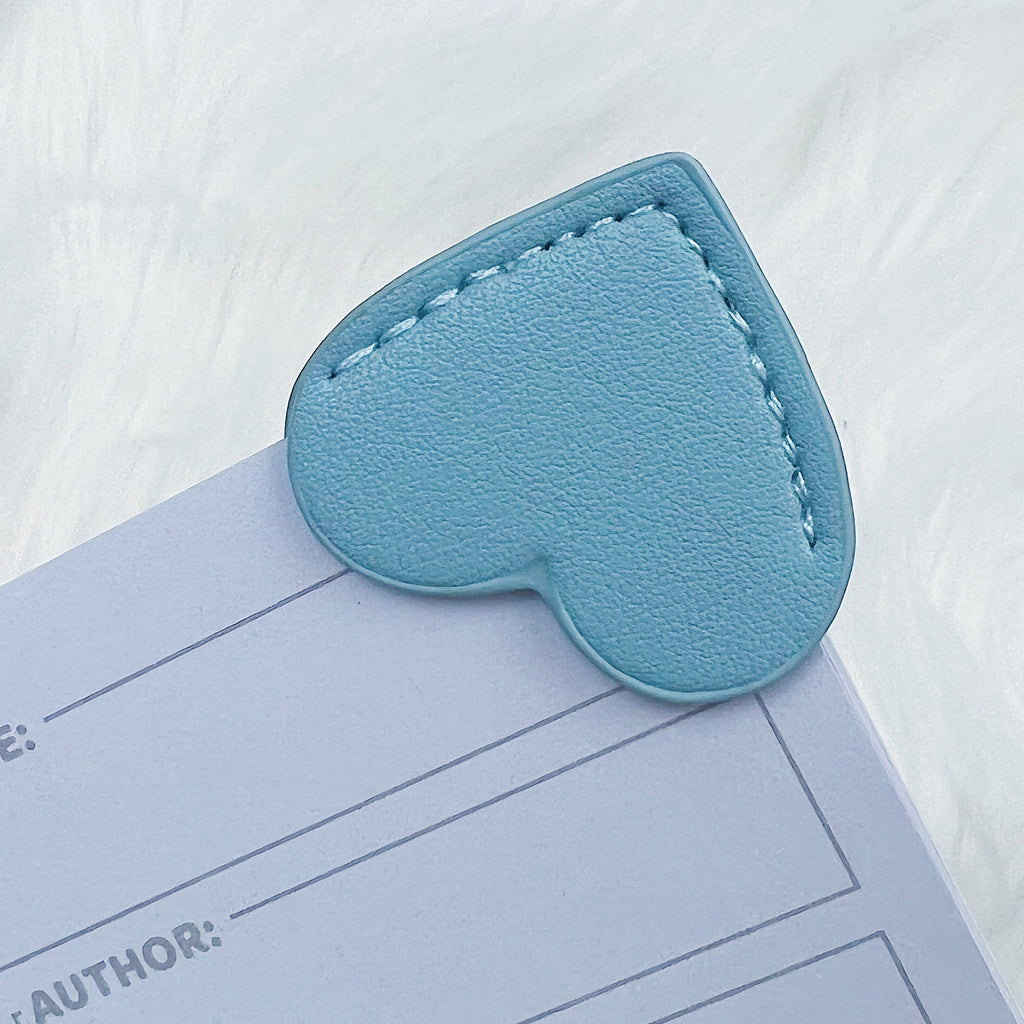 Separador de libros de corazón Baby Blue de The HoneyBShop