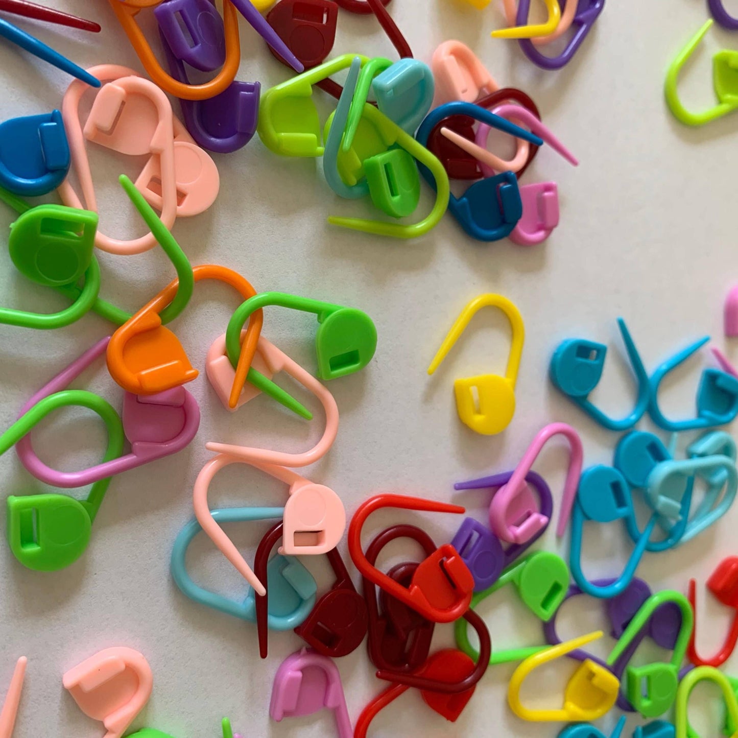 Crochet Knitting Plastic Markers, Plastic Safety Pin, Stitch: 50 Markers