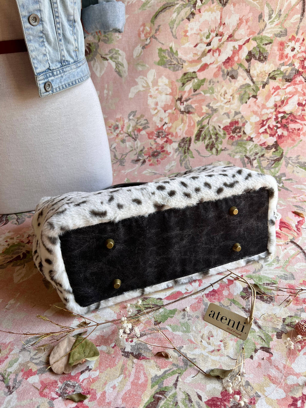 Siberia Divina; bolso de mano y bolsa pequeña para proyectos hechos en EE. UU. de Atenti