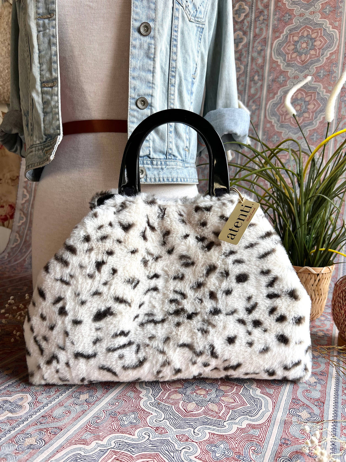 Siberia Divina; bolso de mano y bolsa pequeña para proyectos hechos en EE. UU. de Atenti