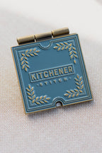 Pin de punto Kitchener de Quince & Co.