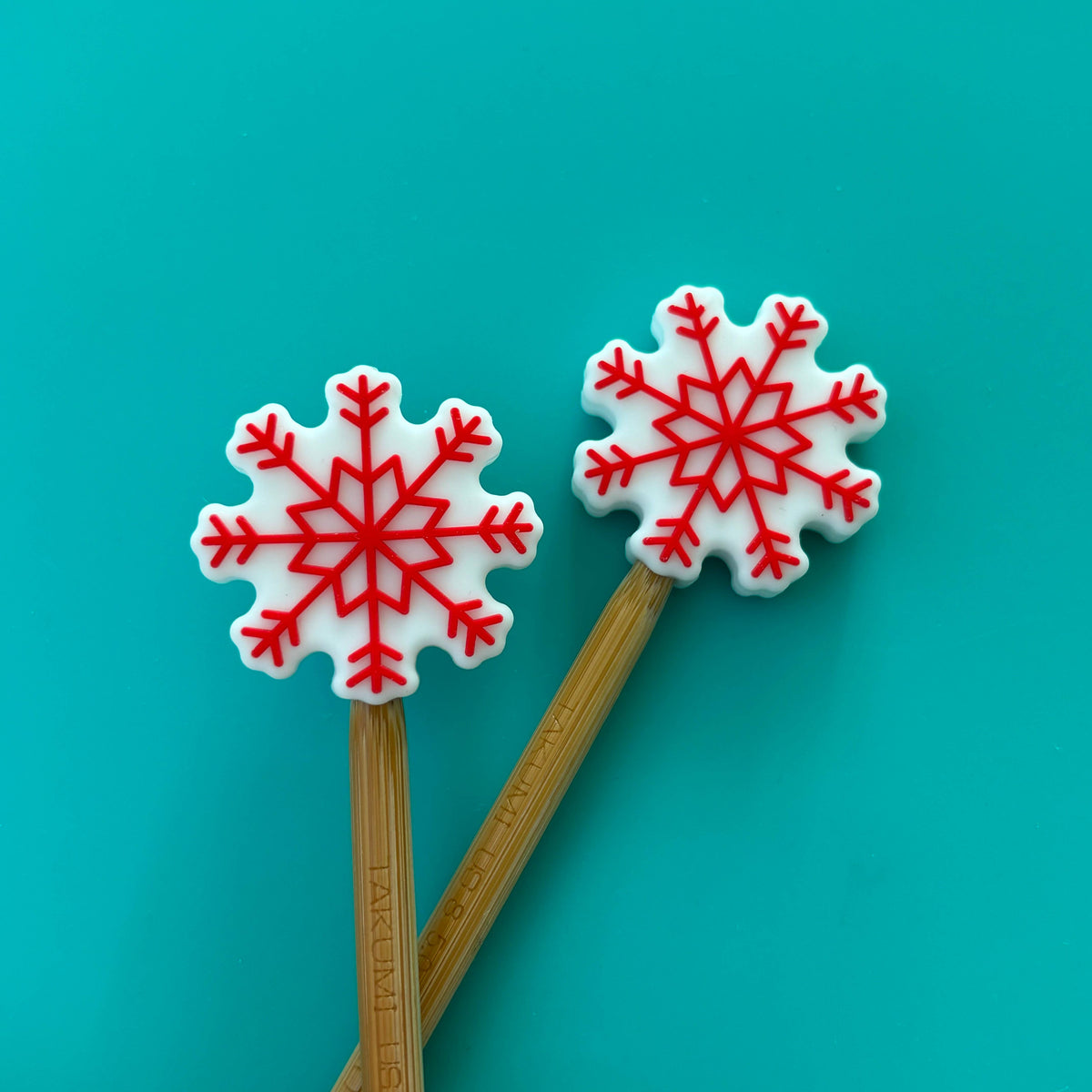 Protectores de puntas para agujas de tejer, copo de nieve rojo, invierno, Navidad de Comma Craft Co