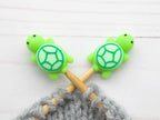 Baby Turtle | Stitch Stoppers, accesorios para tejer, de Fox & Pine Stitches