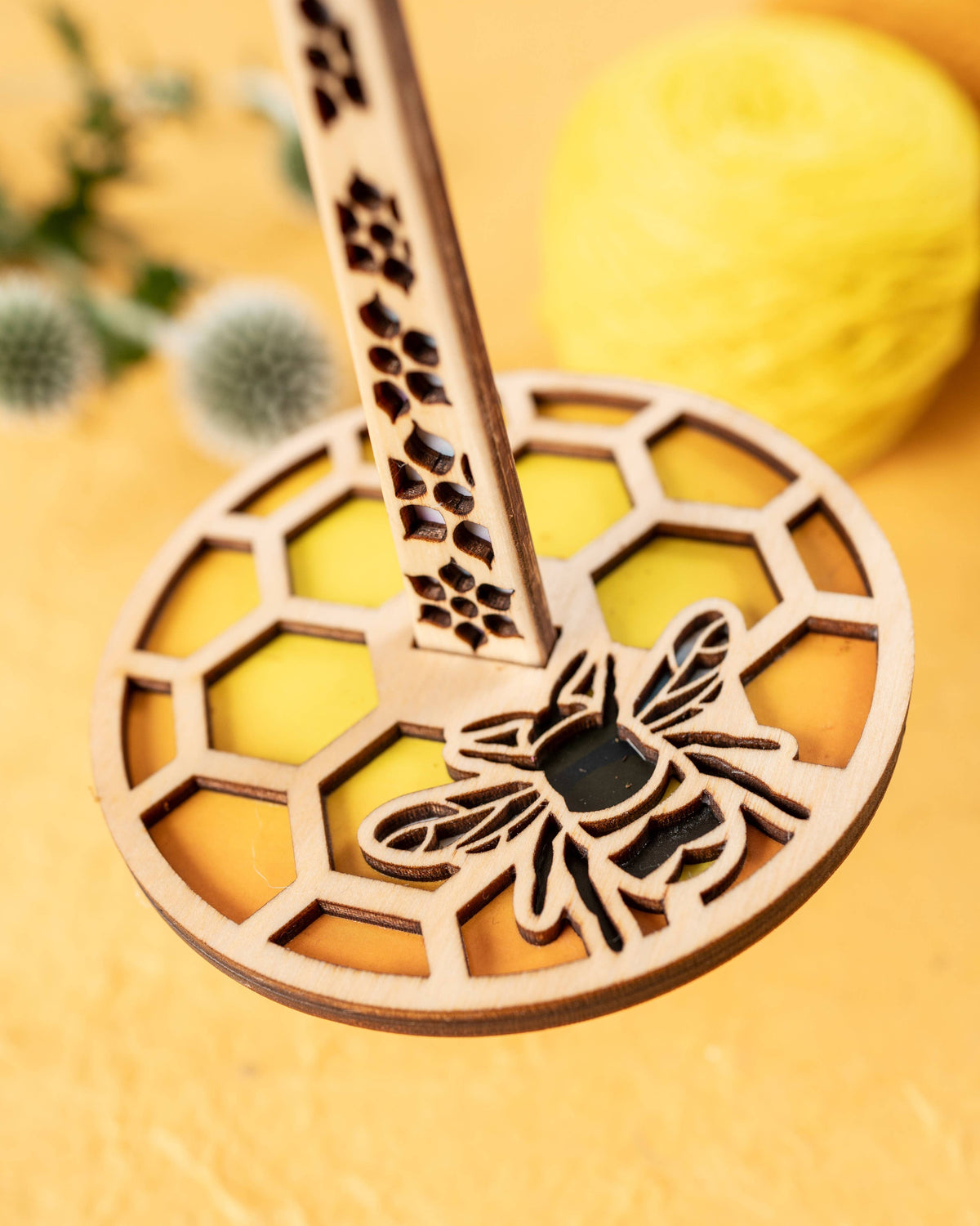 Honeybee: Original Mini Minder de Lemonwood