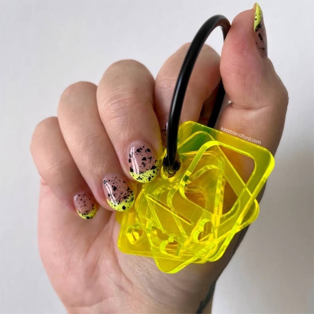 Juego de 10 organizadores acrílicos para hilo de bordar (floss drops) con argolla de cable flexible: Frosted pink de Kate Blandford