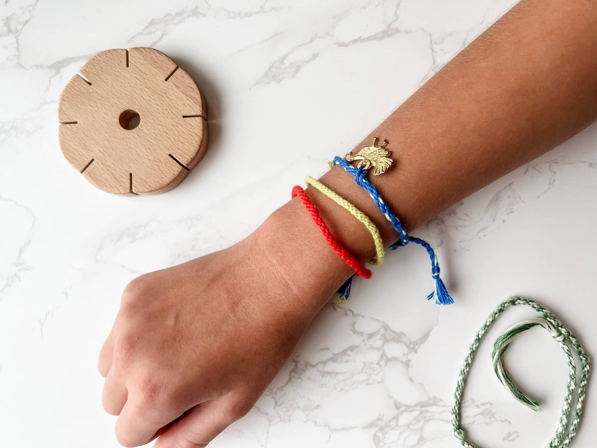 The Kumi Wheel : A Kumihimo Bracelet Making Kit by Grow Creative