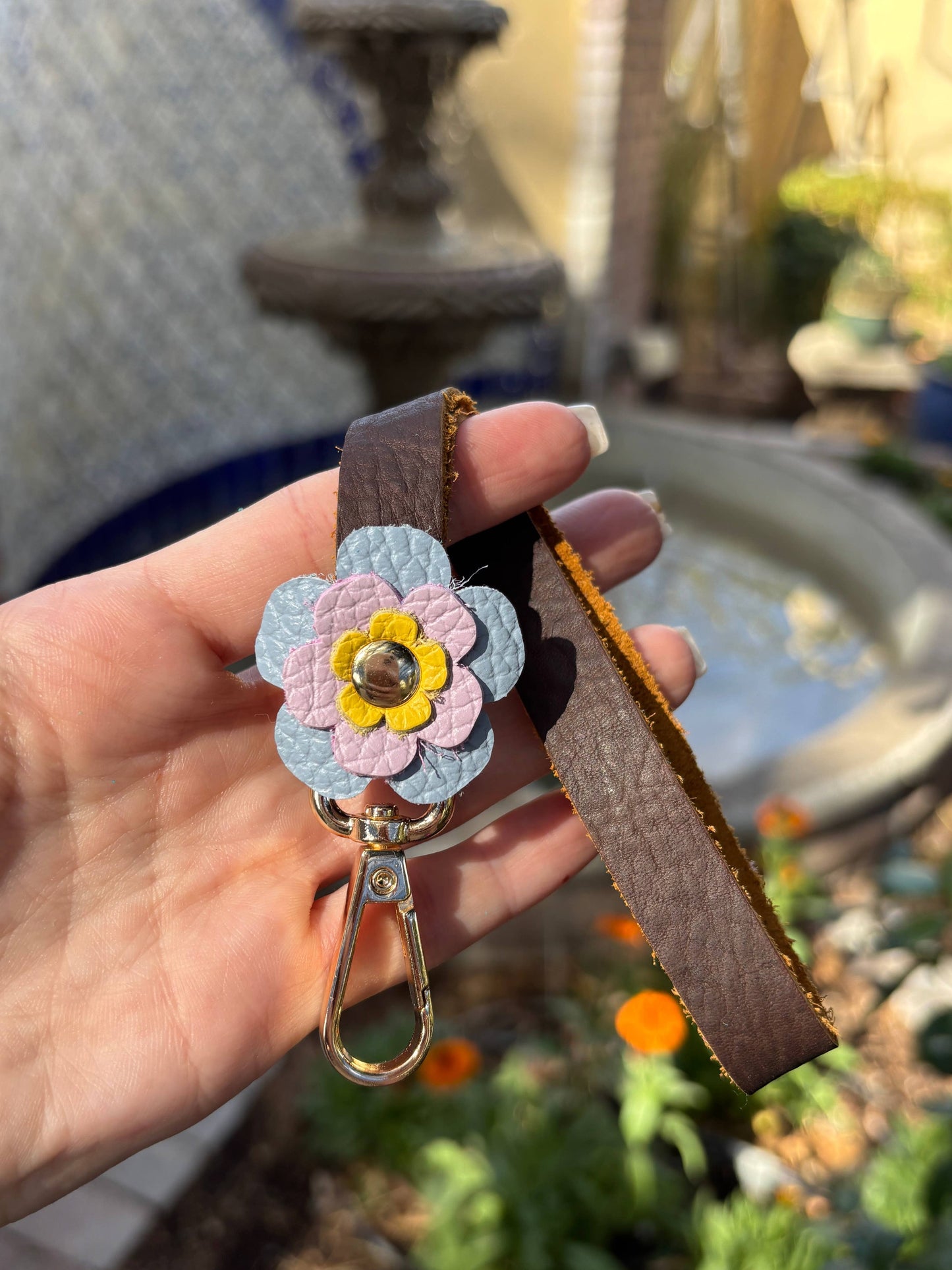 Flower Power! Phone Wristlet: Green