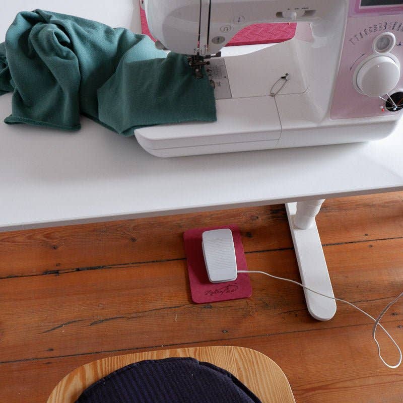 Portable Non-Slip Sewing Machine Pedal Mat Crafting Tools