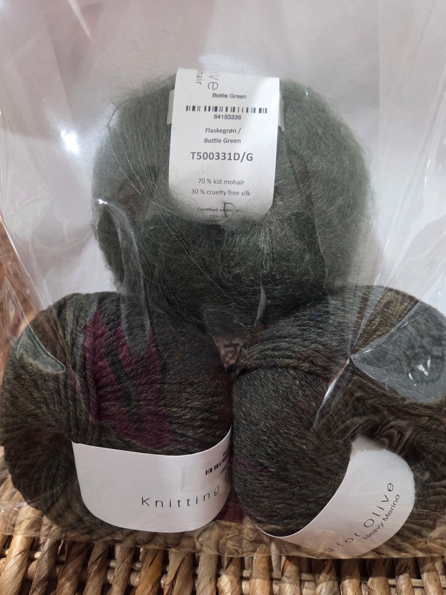 Nola Mitts by Svetlana Volkova