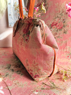 Bolsa Pioneer Rosewood de Atenti, hecha a mano en EE. UU., bolsa floral estilo Mary Poppins con armazón de broche