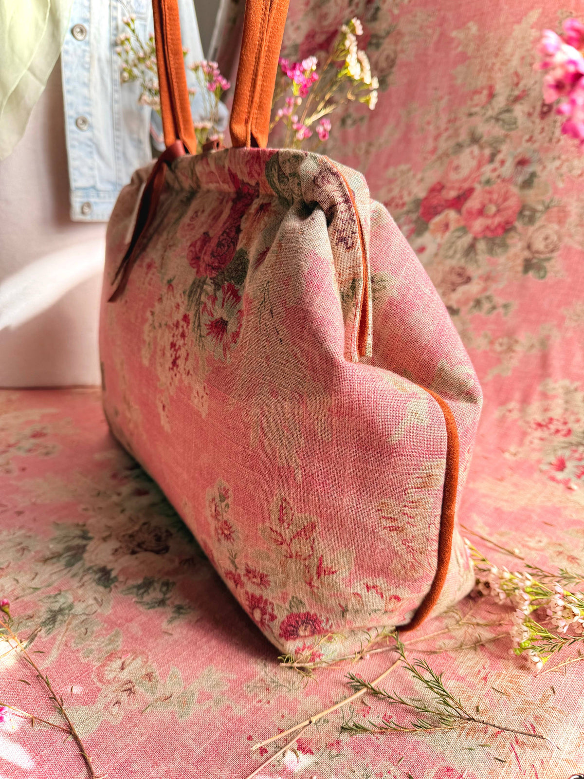 Bolsa Pioneer Rosewood de Atenti, hecha a mano en EE. UU., bolsa floral estilo Mary Poppins con armazón de broche