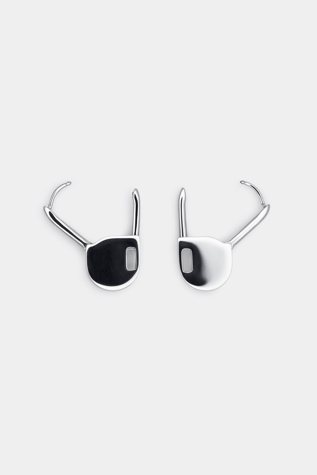 Aretes de marcadores de puntos de Coco Clem