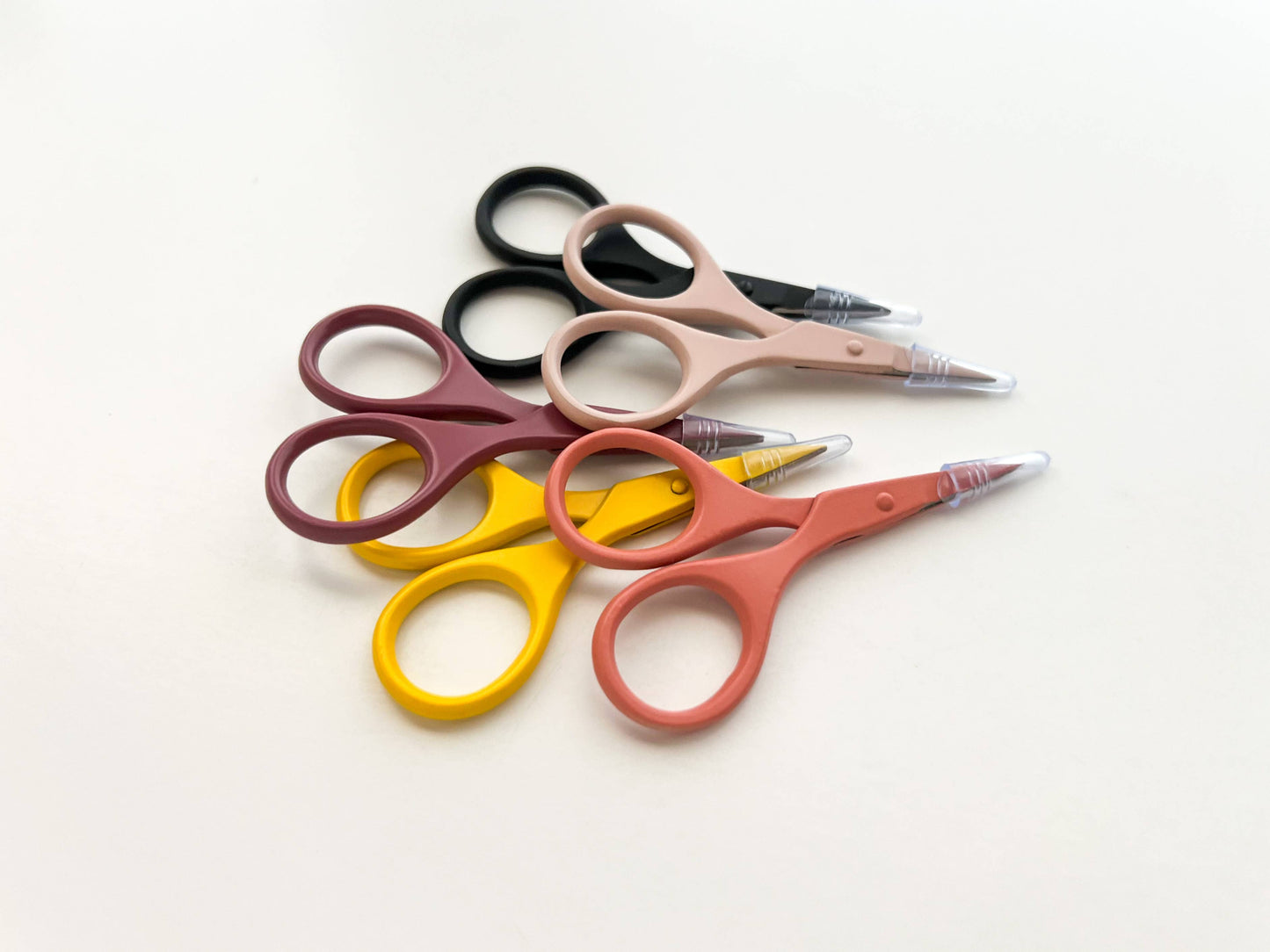 Small needlecraft scissors, tiny embroidery scissors: Mint