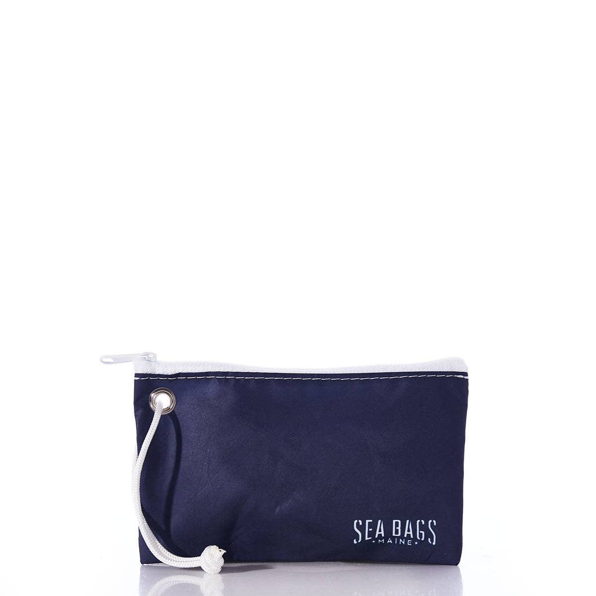 White-on-Navy Sea Turtle Wristlet