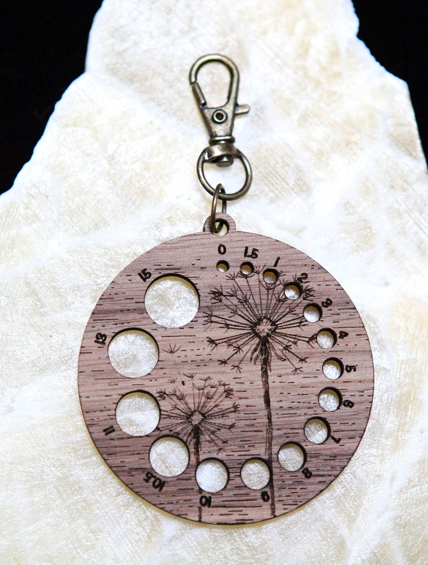 Walnut Knitting Needle Gauge Dandelion with Bronze Clasp