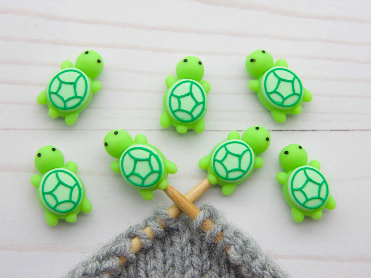 Baby Turtle | Stitch Stoppers, accesorios para tejer, de Fox & Pine Stitches