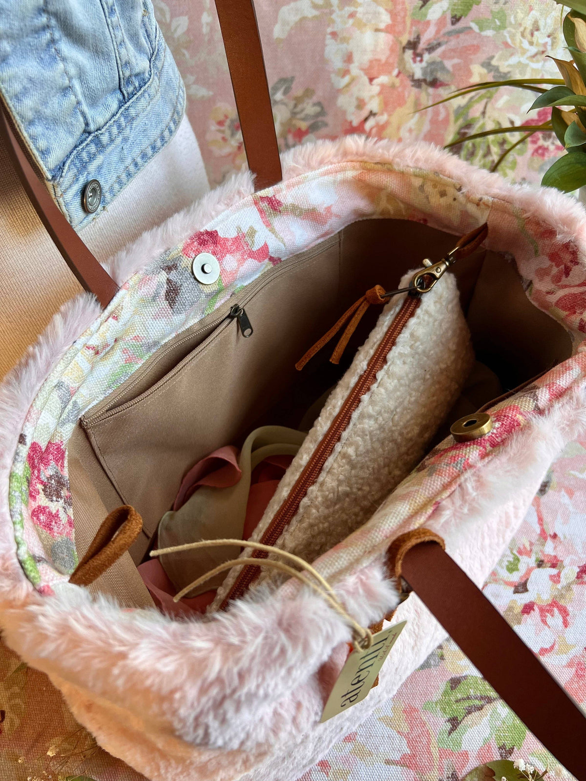 Himalaya Divina; USA made handbag and small project bag by Atenti