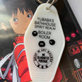 Llavero de motel: Yubaba's Bathhouse (Spirited Away) de The 3 Sisters Design Co.