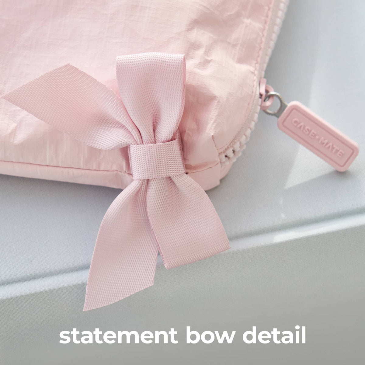 Cosmetiquera Crinkle Ballet Pink Bow de Case-Mate