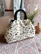 Siberia Divina; bolso de mano y bolsa pequeña para proyectos hechos en EE. UU. de Atenti