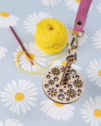 Coming Up Daisies: Original Mini Minder de Lemonwood